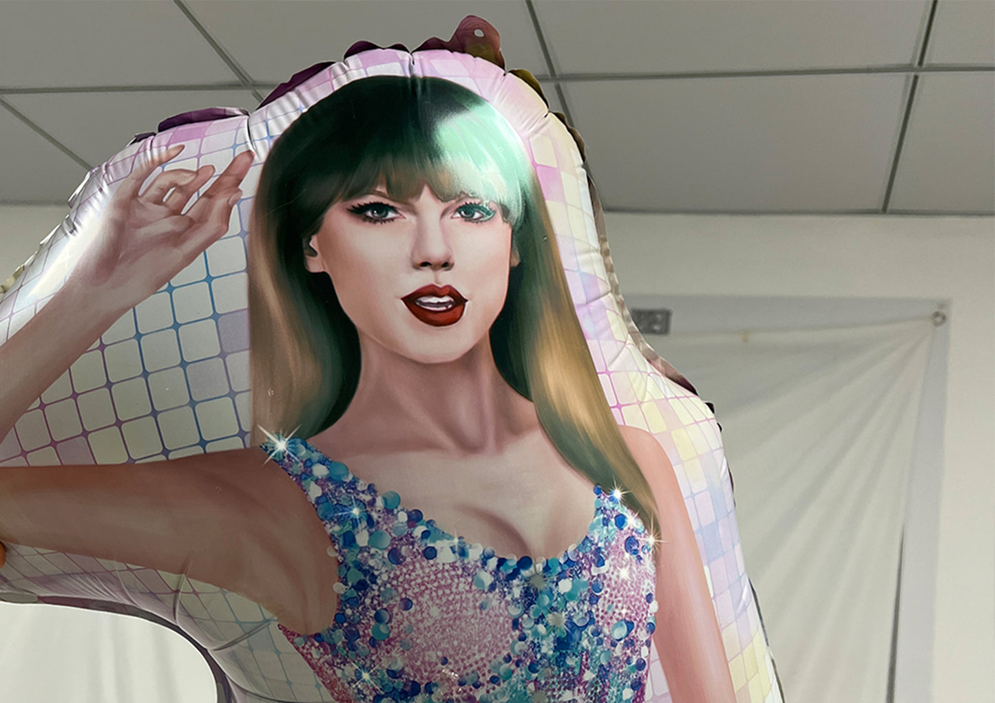 Taylor Swift Birthday Banners, Taylor Swift Balloons, Taylor Swift Cake Toppers, Taylor Swiftie Merch