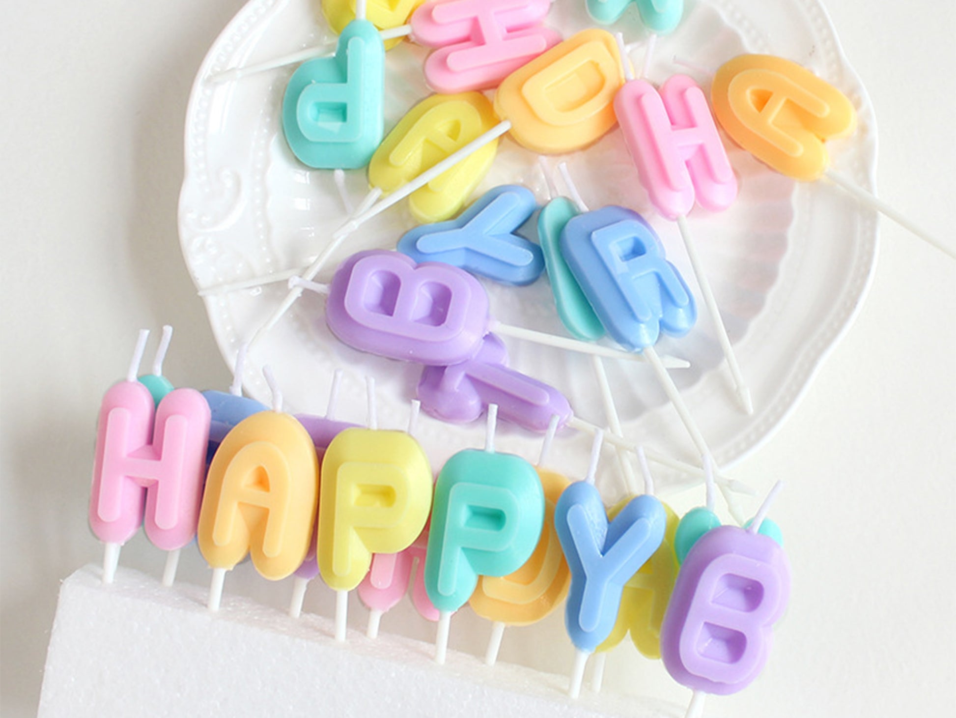 Macaron HB Candle